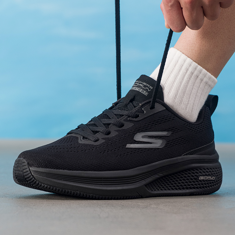 รองเท้าผู้ชาย Skechers รุ่นออร - Lightweight Road Running Shoes บทวิจารณ์และราคา