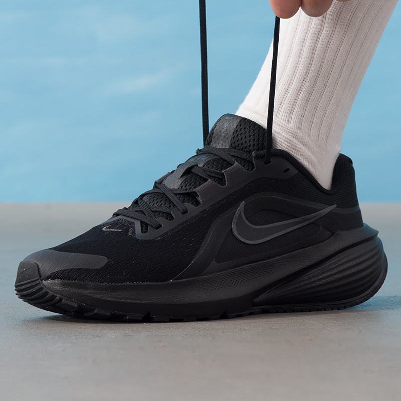รองเท้าผู้ชาย Nike รุ่นดั้งเดิ - Lightweight Road Running Shoes บทวิจารณ์และราคา