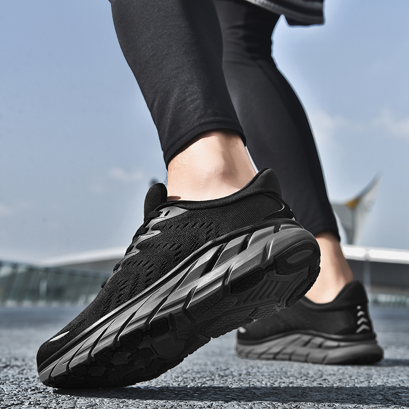 รองเท้าวิ่งมาราธอนแบบแผ่นคาร์บ - Carbon Plate Marathon Racing Shoes บทวิจารณ์และราคา